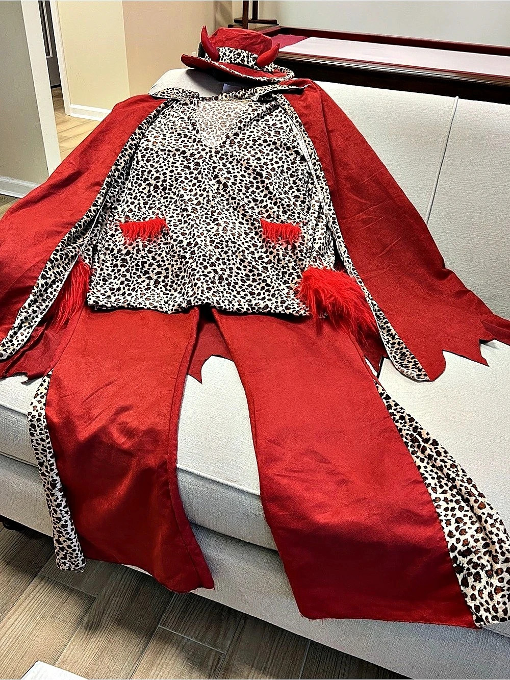 Pony Express Leopard Print Halloween Costume 4pc Set Red One Size
